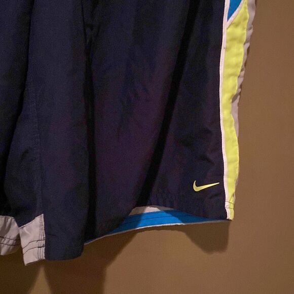 Nike Navy Shorts Size XL - Picture 2 of 8